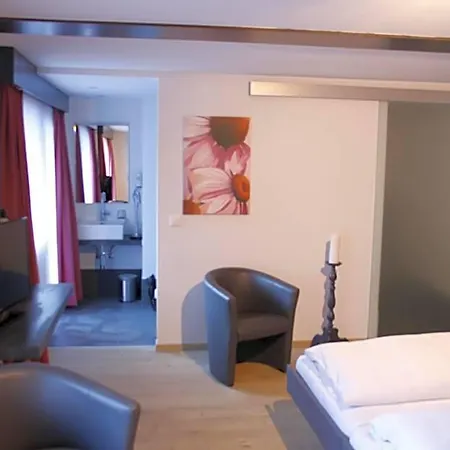 Primavera Hotel 2*